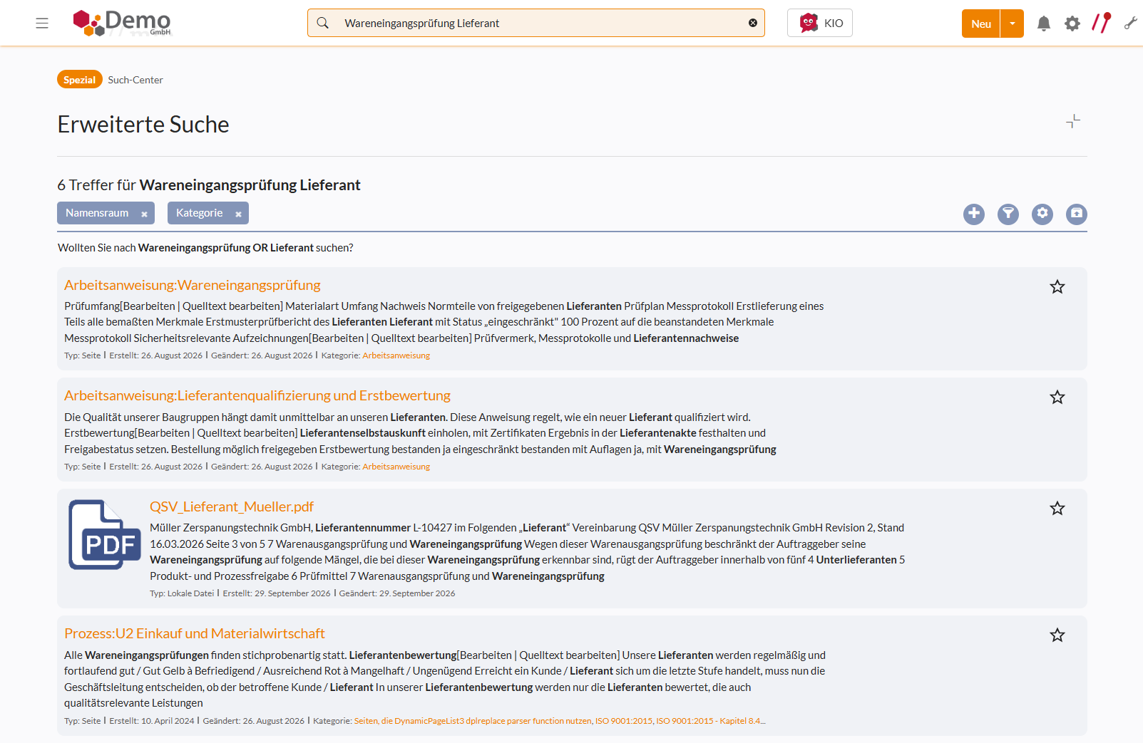 Screenshot aus Copiki: Das Such-Center zeigt 6 Treffer für „Wareneingangsprüfung Lieferant“, darüber die Filter Namensraum und Kategorie. Treffer sind die Arbeitsanweisungen Wareneingangsprüfung und Lieferantenqualifizierung, die PDF-Datei QSV_Lieferant_Mueller.pdf mit markierten Fundstellen aus ihrem Text und der Prozess U2 Einkauf und Materialwirtschaft